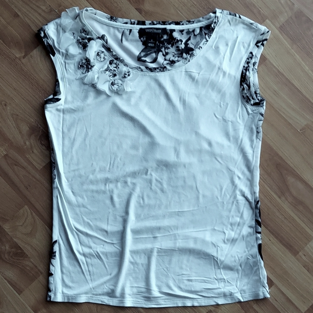 White House Black Market floral shirt